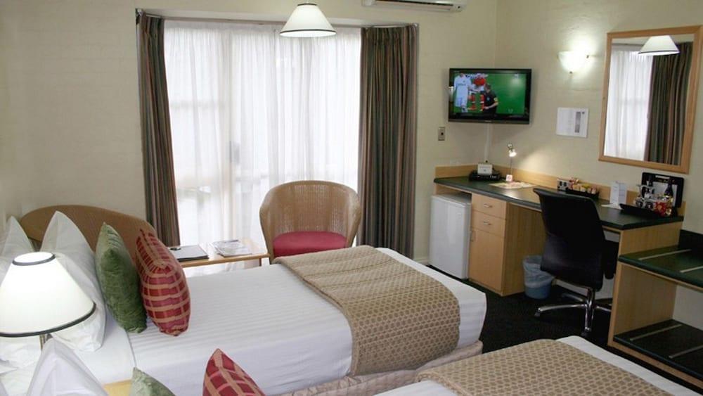 Grand Country Lodge Motel Миттагонг Экстерьер фото